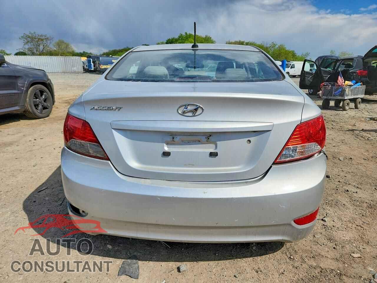 HYUNDAI ACCENT 2013 - KMHCU4AE2DU277018