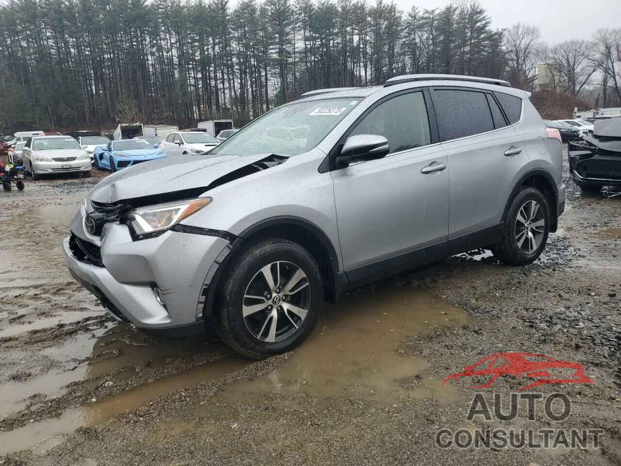 TOYOTA RAV4 2018 - JTMRFREV2JJ221139