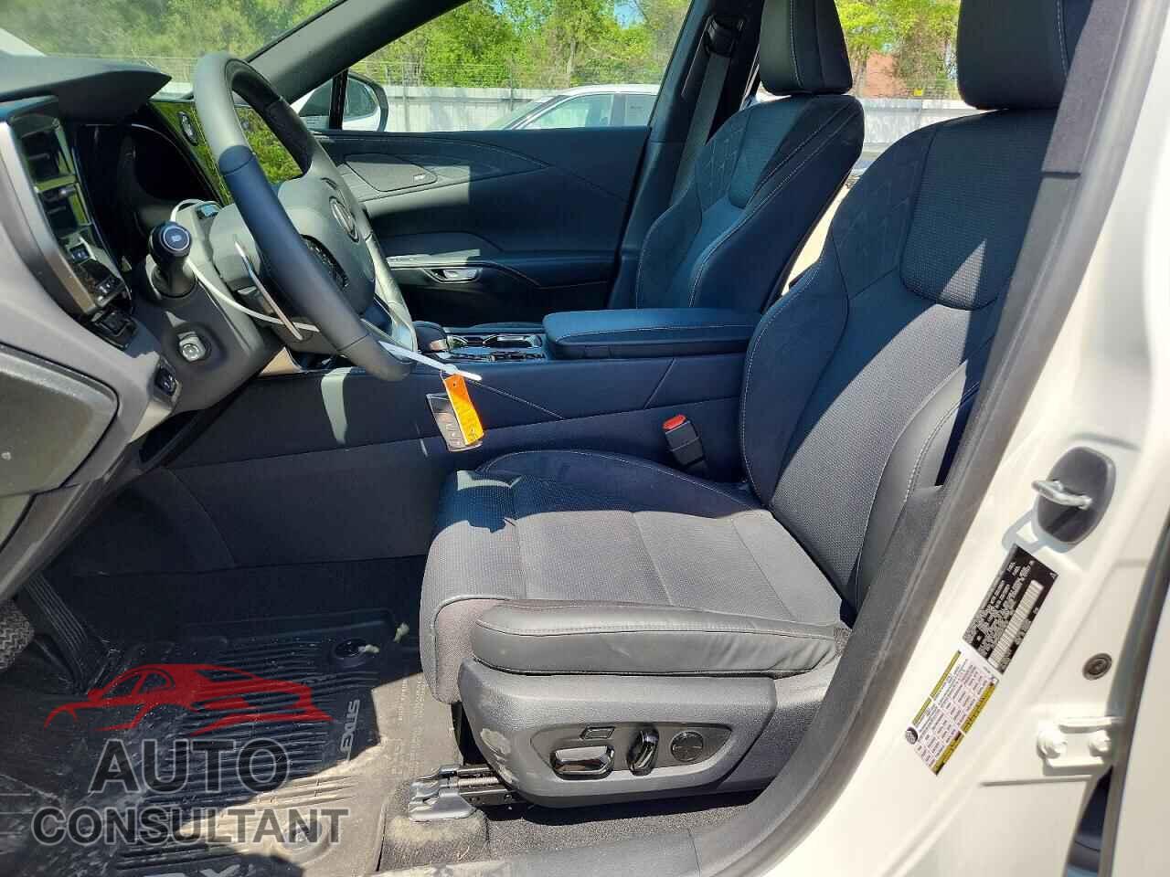 LEXUS UNKNOWN 2025 - 2T2BBMCA9SC079610
