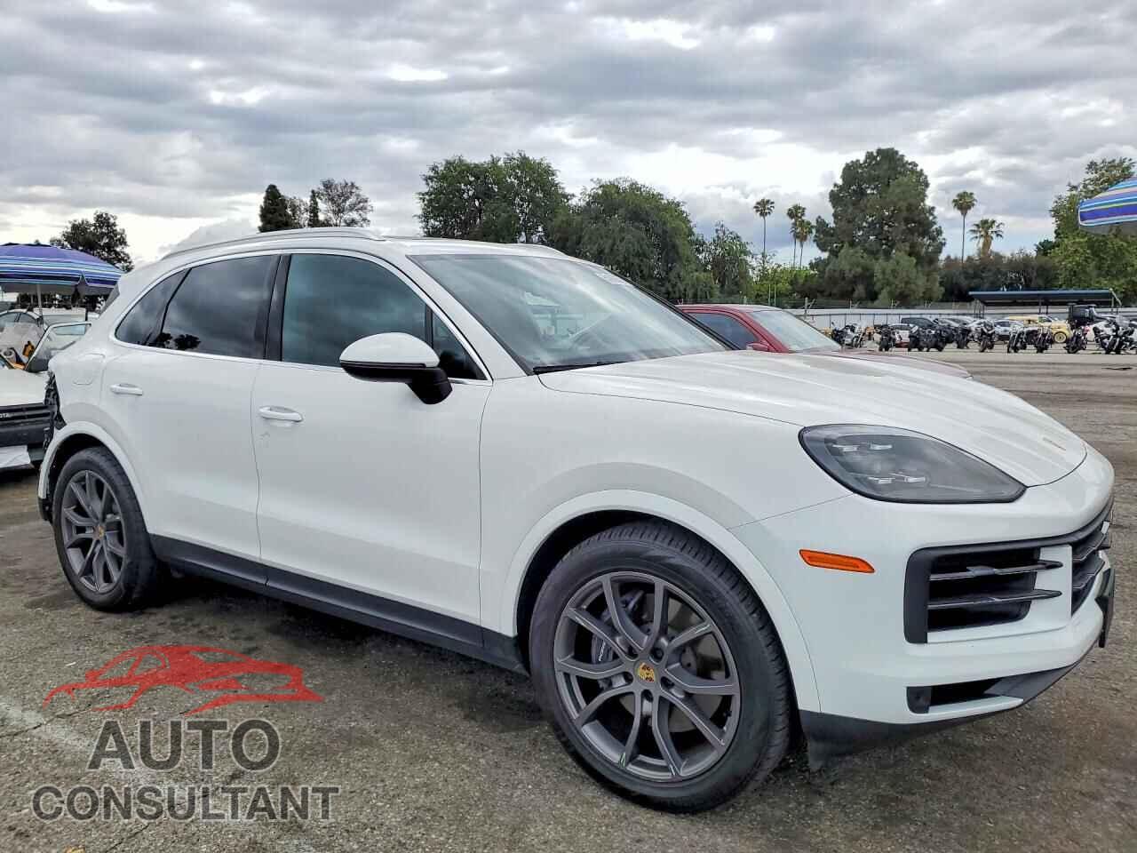 PORSCHE CAYENNE 2024 - WP1AA2AY3RDA02573