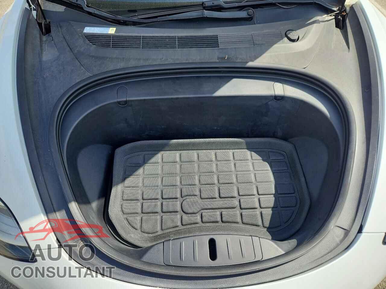 TESLA MODEL 3 2018 - 5YJ3E1EA7JF053741