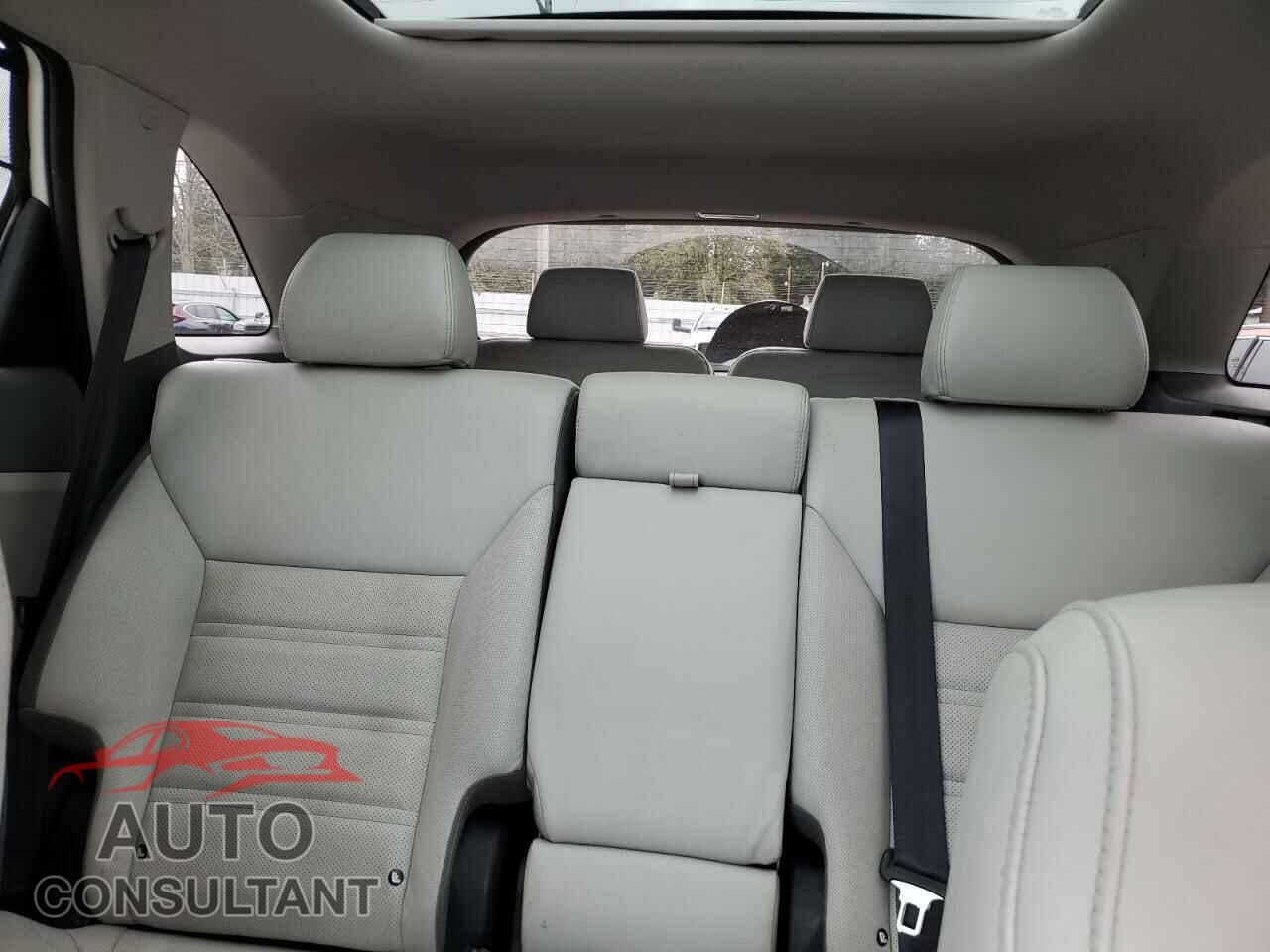 KIA SORENTO 2016 - 5XYPKDA55GG132007