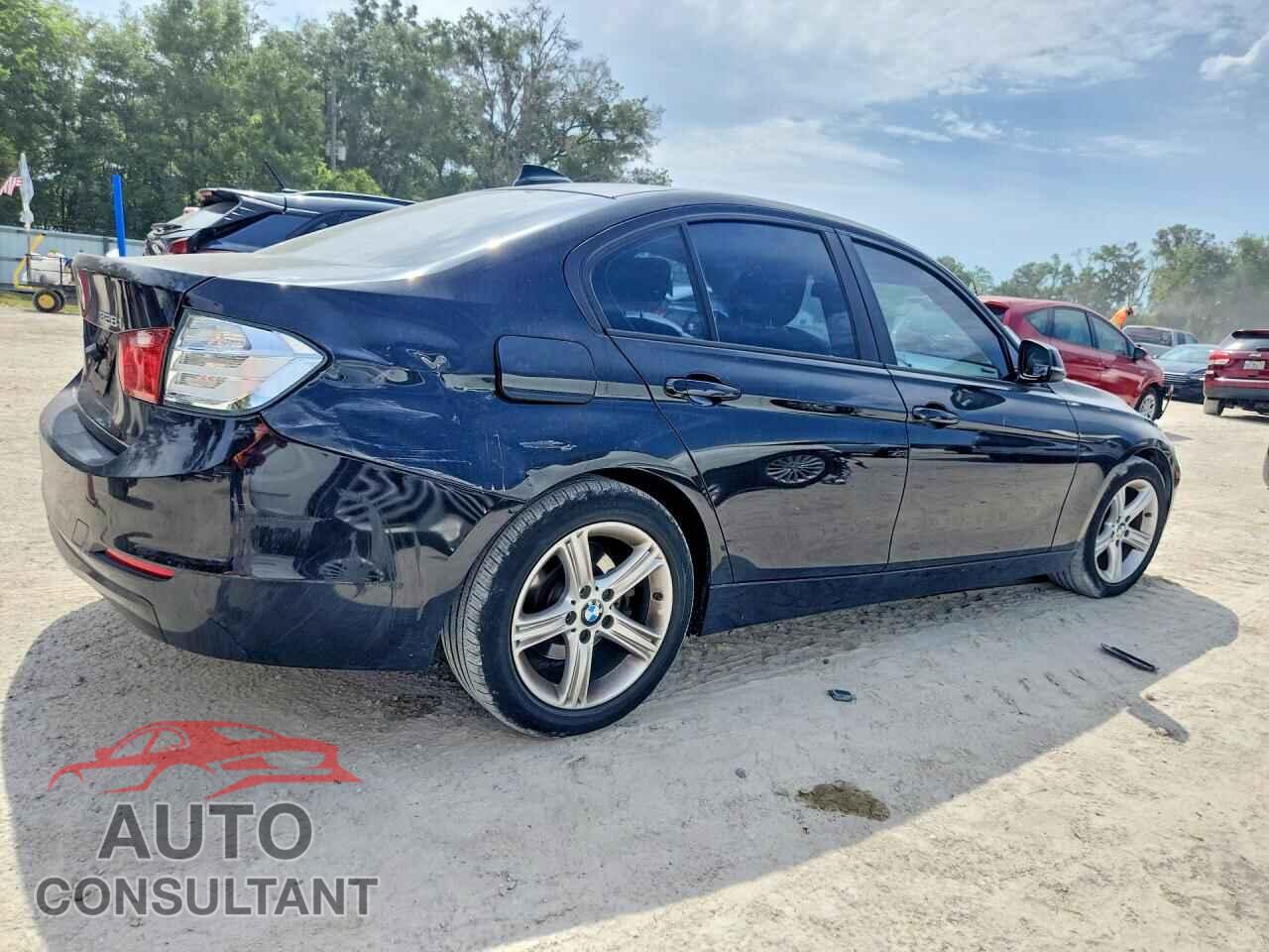BMW 3 SERIES 2012 - WBA3A5G55CNP17524
