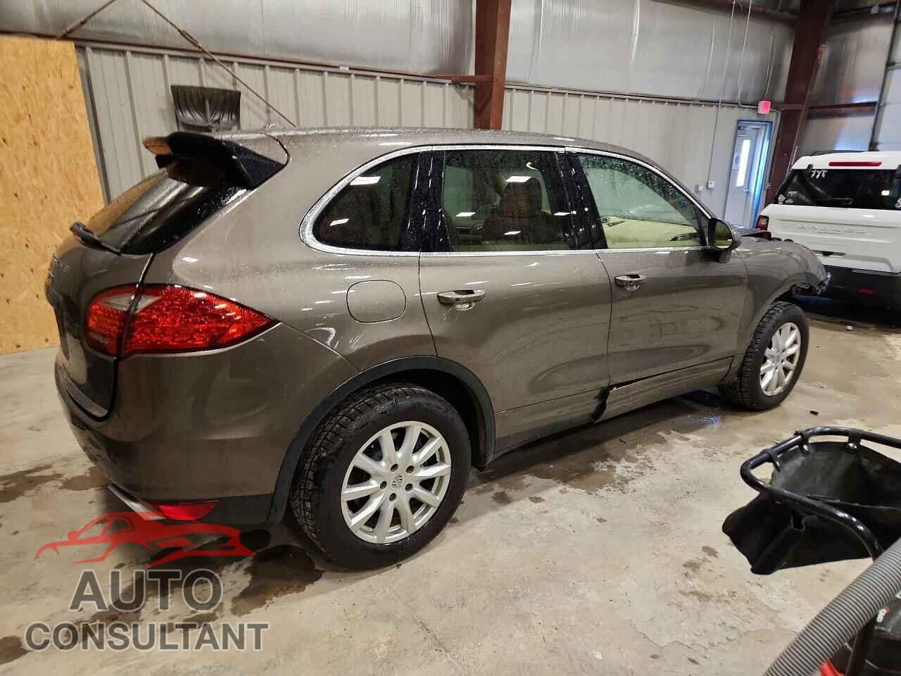 PORSCHE CAYENNE 2012 - WP1AA2A25CLA10327