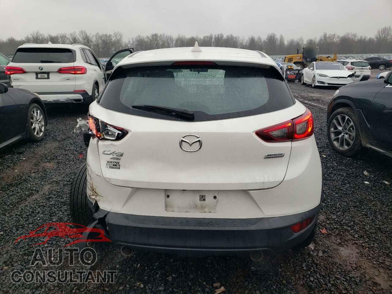 MAZDA CX-3 2018 - JM1DKFD7XJ0321471