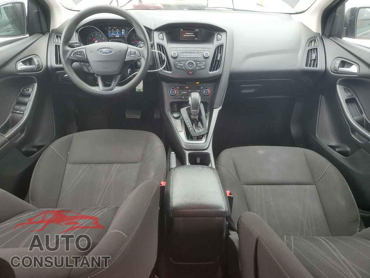 FORD FOCUS 2018 - 1FADP3FE0JL318465