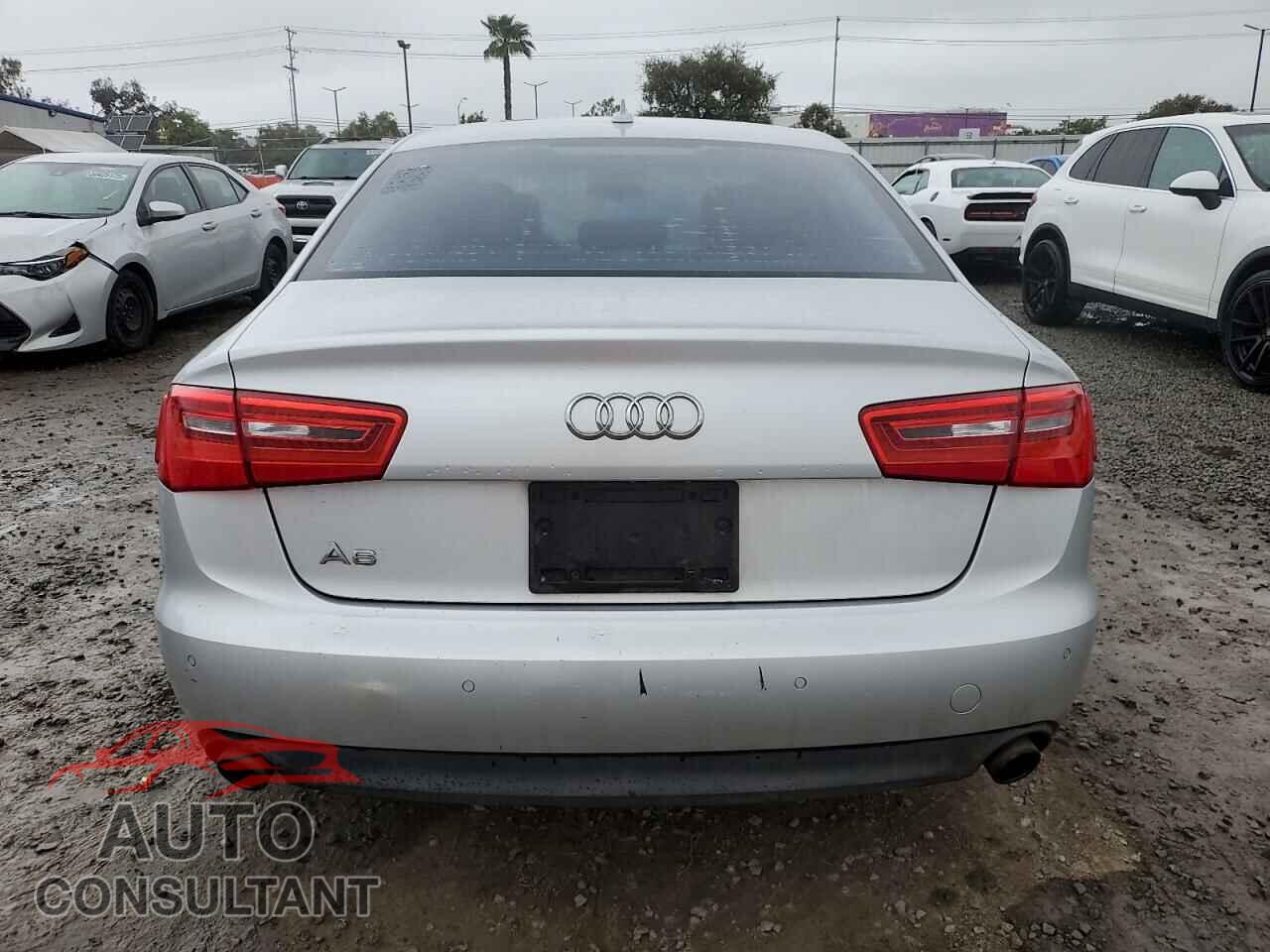 AUDI A6 2013 - WAUGFAFC1DN038122