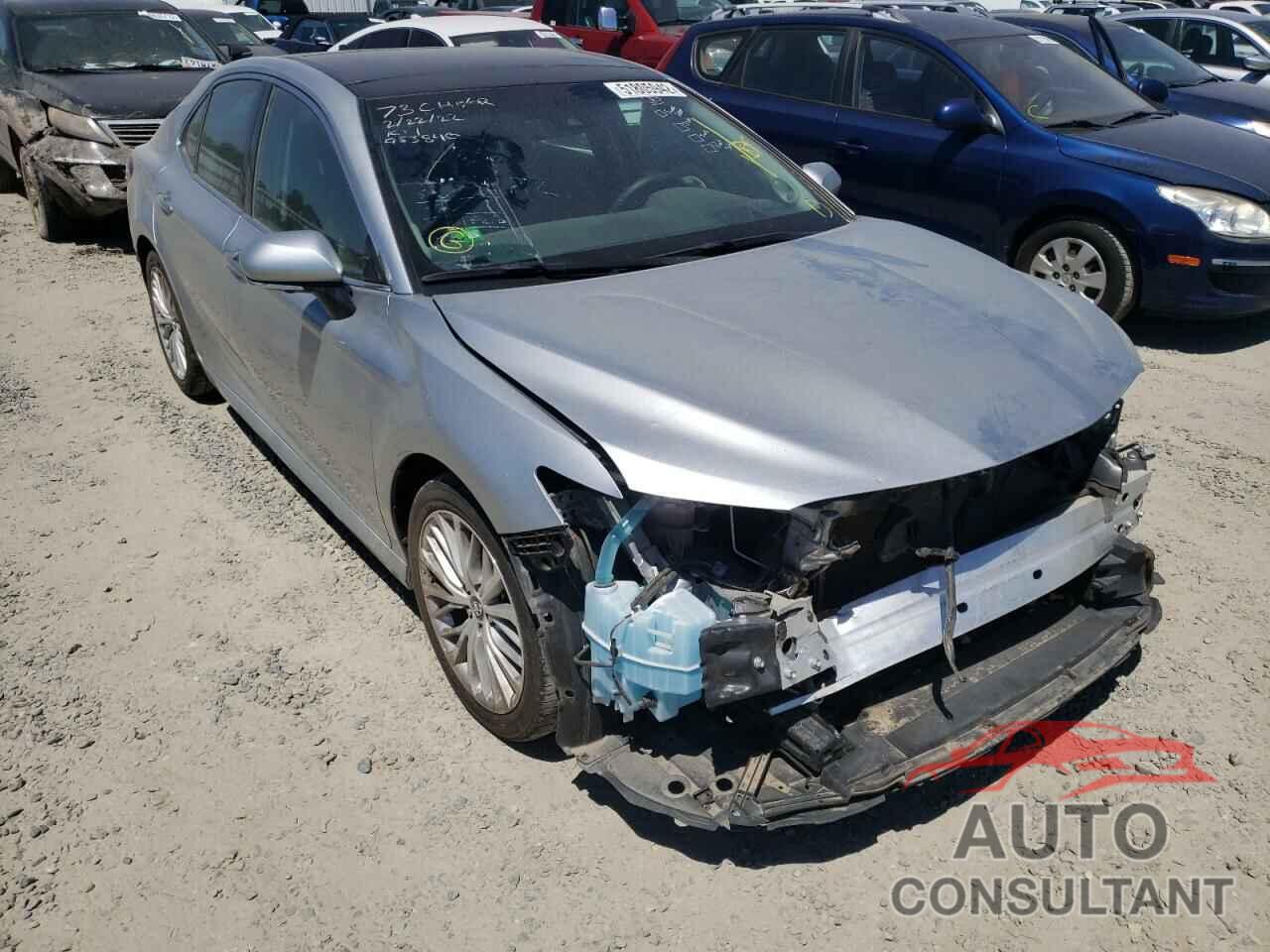 TOYOTA CAMRY 2018 - 4T1B11HK0JU116113