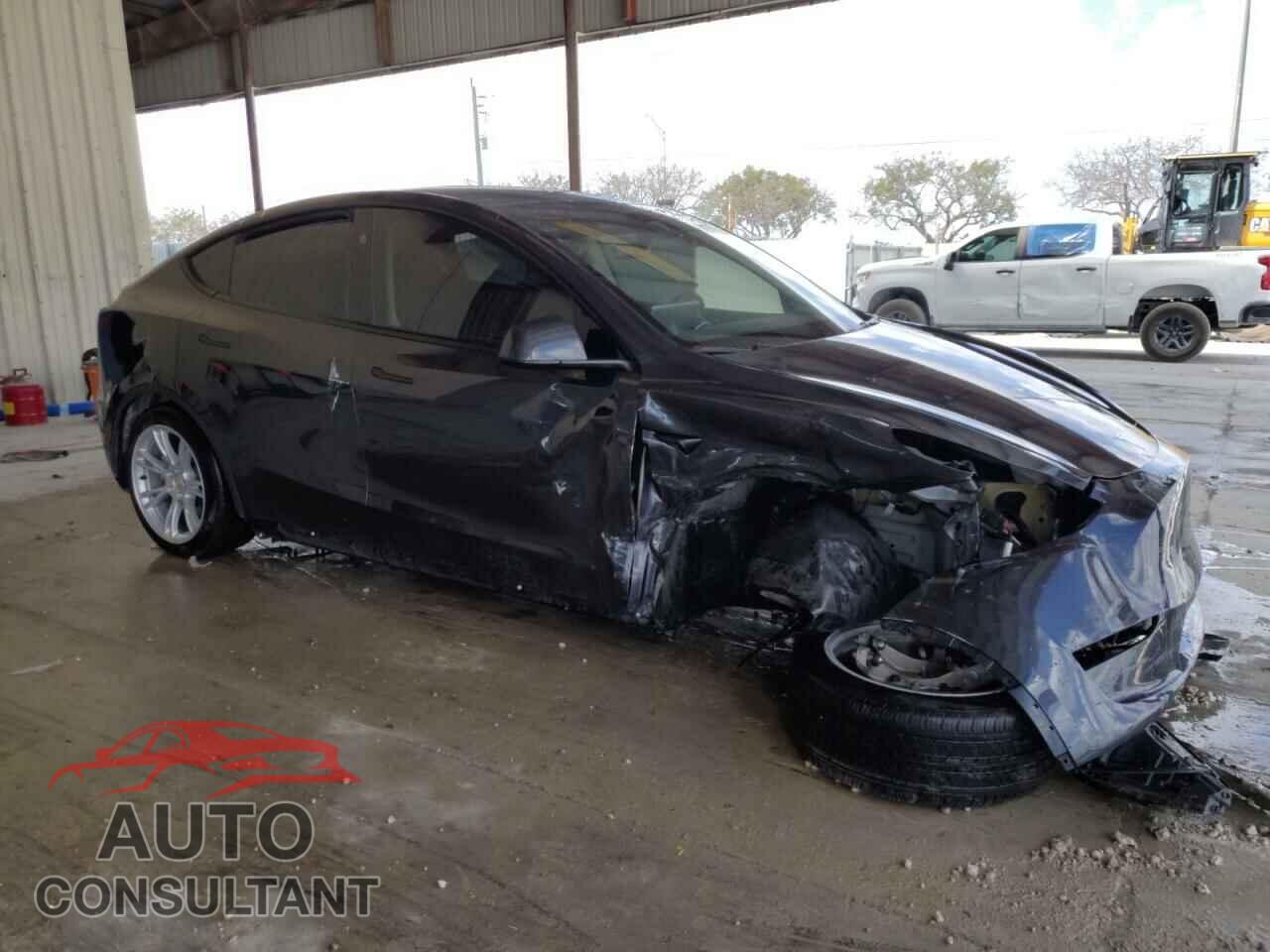 TESLA MODEL Y 2024 - 7SAYGDED7RF027862