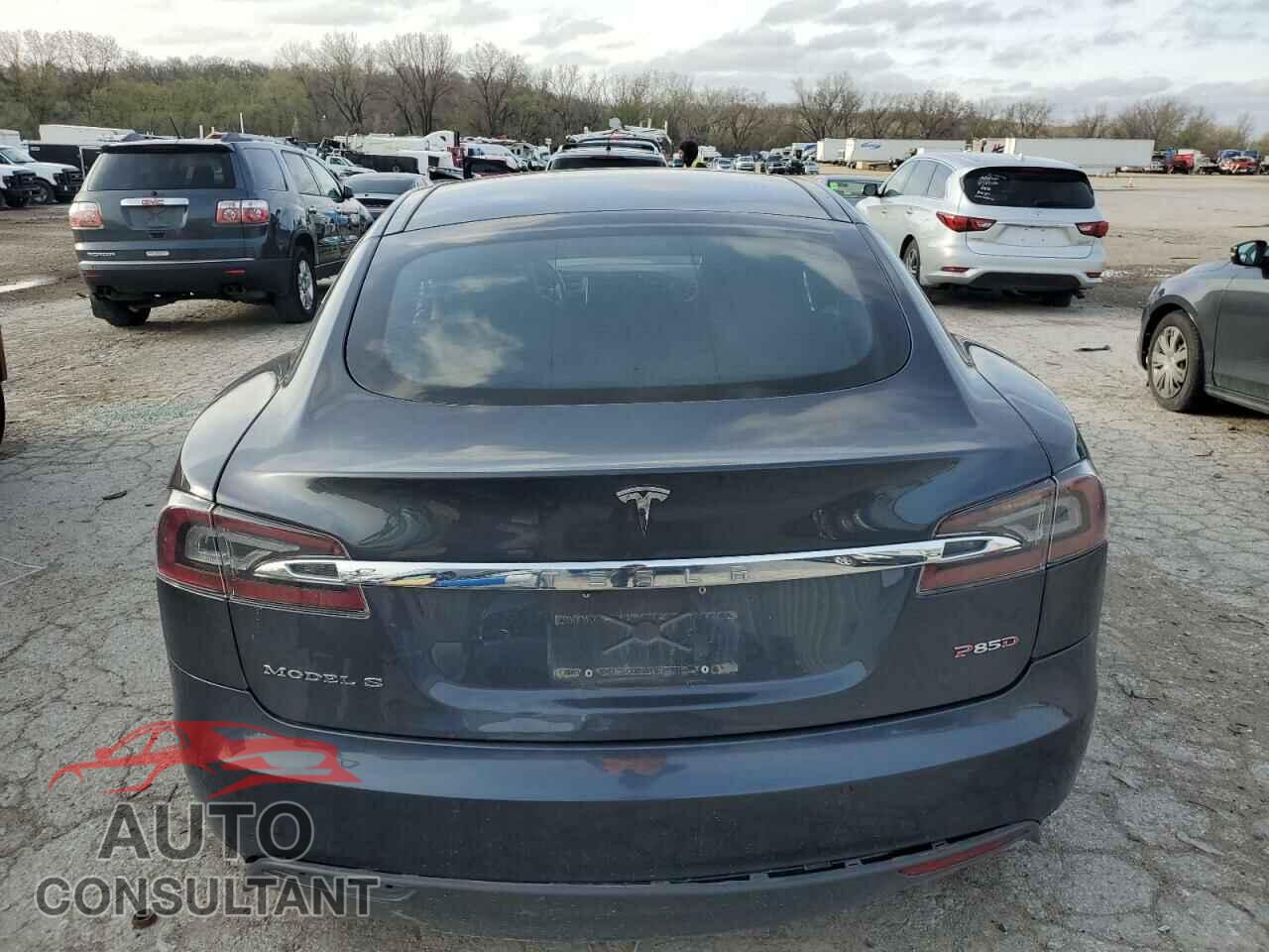 TESLA MODEL S 2015 - 5YJSA1E48FF112868