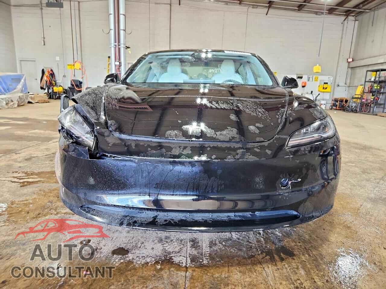TESLA MODEL 3 2024 - 5YJ3E1EB2RF754675