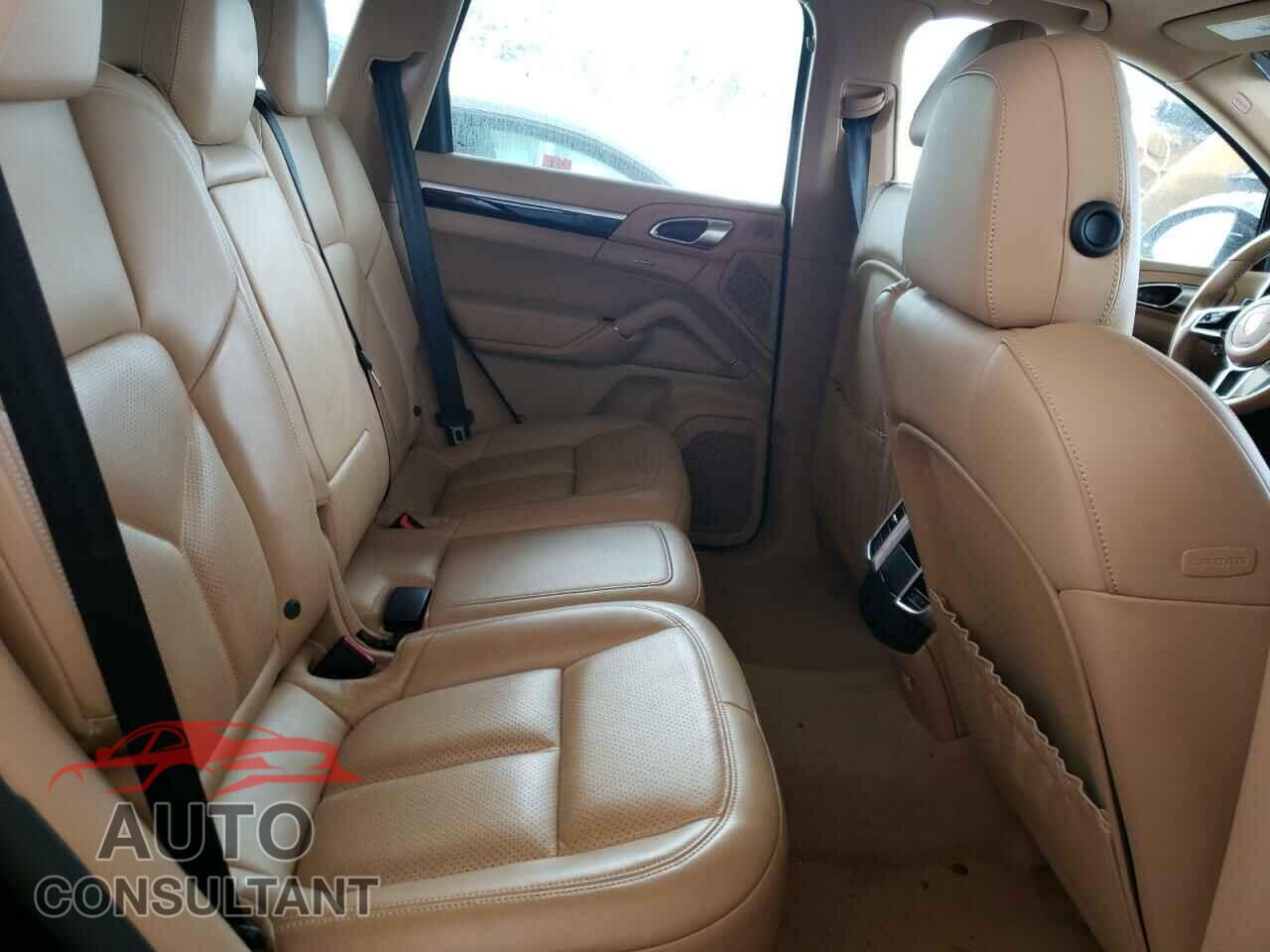 PORSCHE CAYENNE 2016 - WP1AA2A25GLA02086