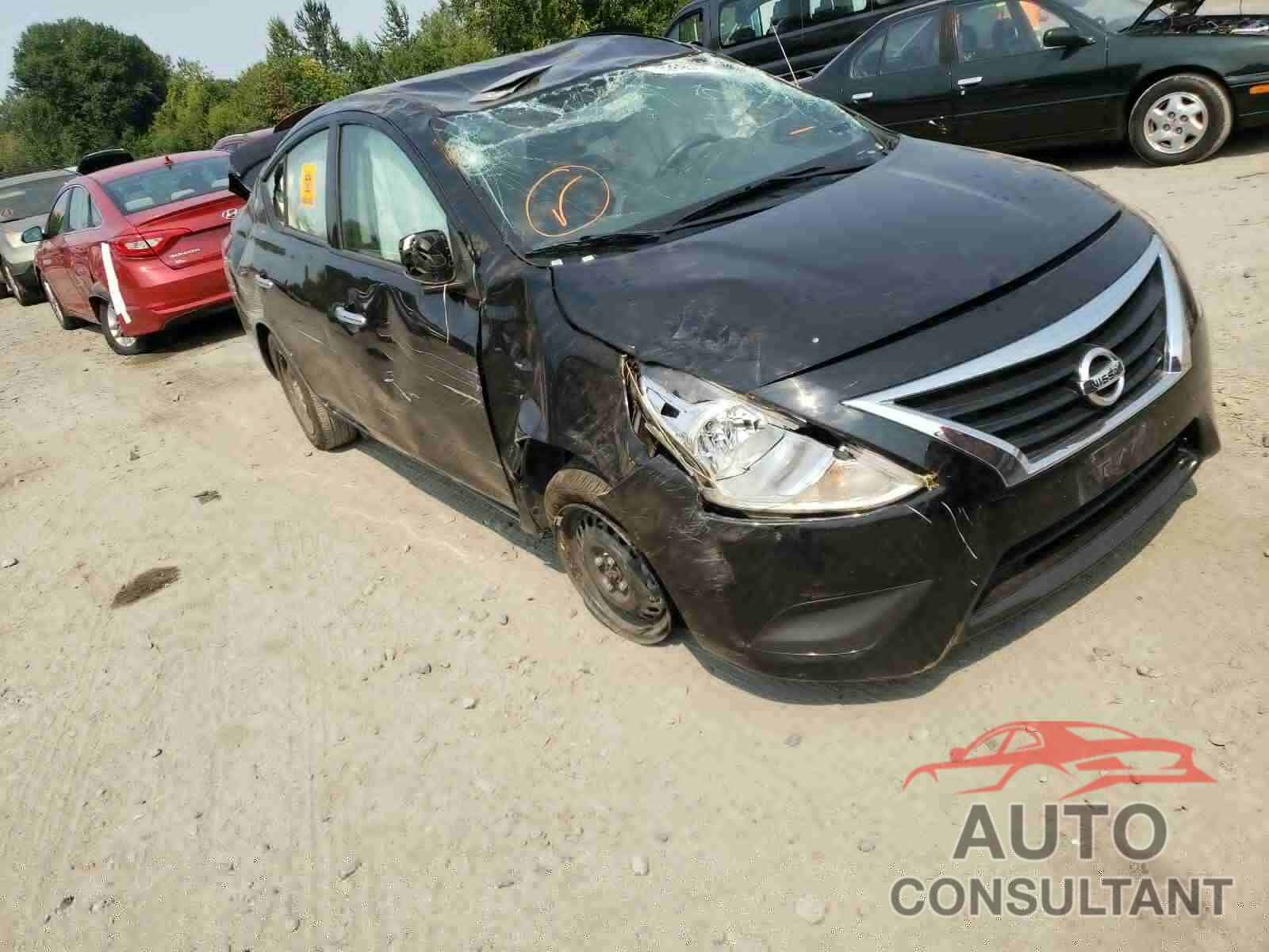 NISSAN VERSA 2019 - 3N1CN7AP0KL858600