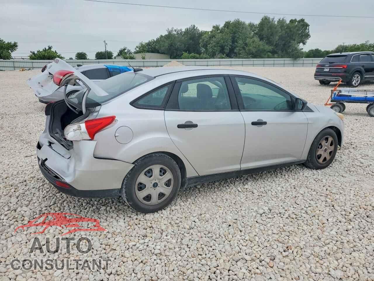FORD FOCUS 2015 - 1FADP3E21FL255102