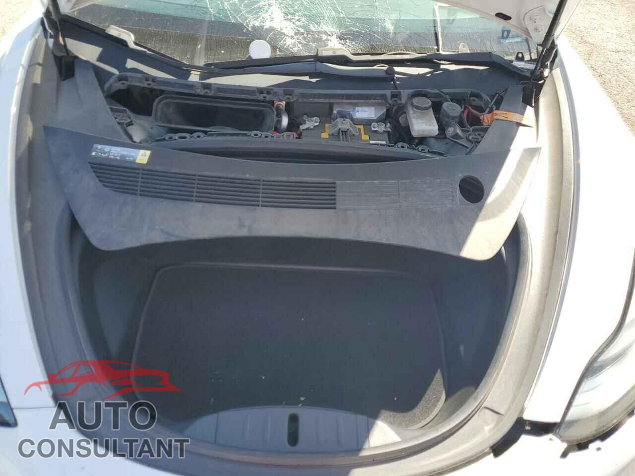 TESLA MODEL 3 2018 - 5YJ3E1EB6JF066764