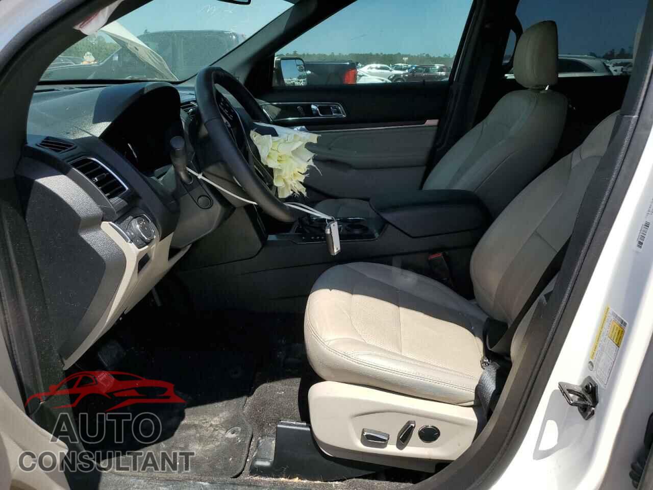 FORD EXPLORER 2018 - 1FM5K7F8XJGA97279