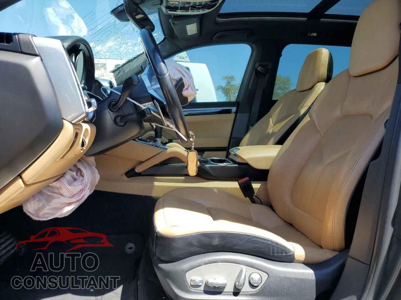 PORSCHE CAYENNE 2016 - WP1AA2A27GLA00419