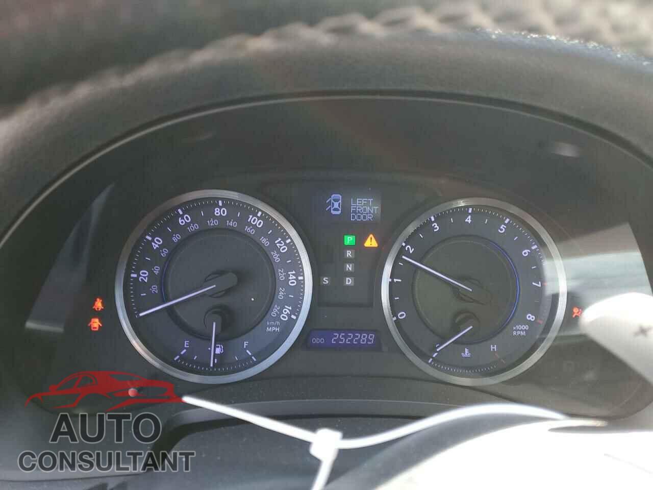 LEXUS IS 2011 - JTHBF5C29B5148833