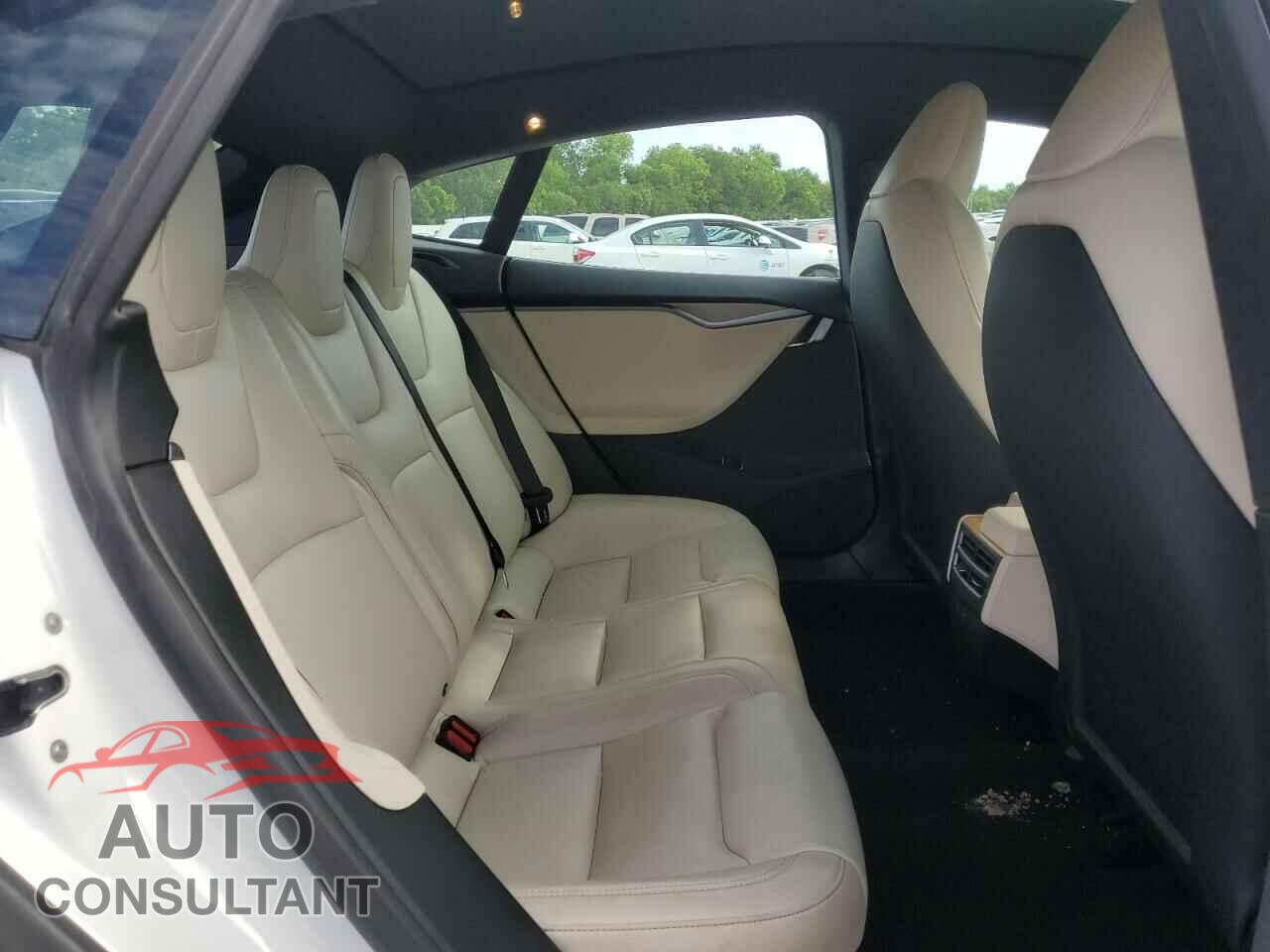 TESLA MODEL S 2020 - 5YJSA1E26LF401239
