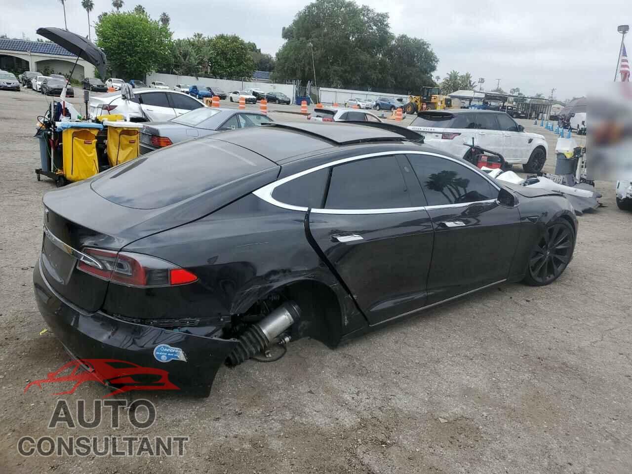 TESLA MODEL S 2018 - 5YJSA1E20JF261640