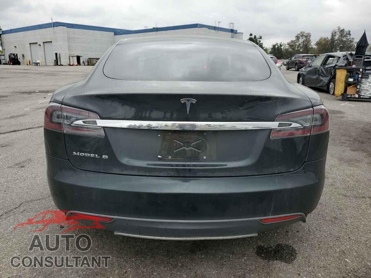 TESLA MODEL S 2013 - 5YJSA1AC1DFP11203