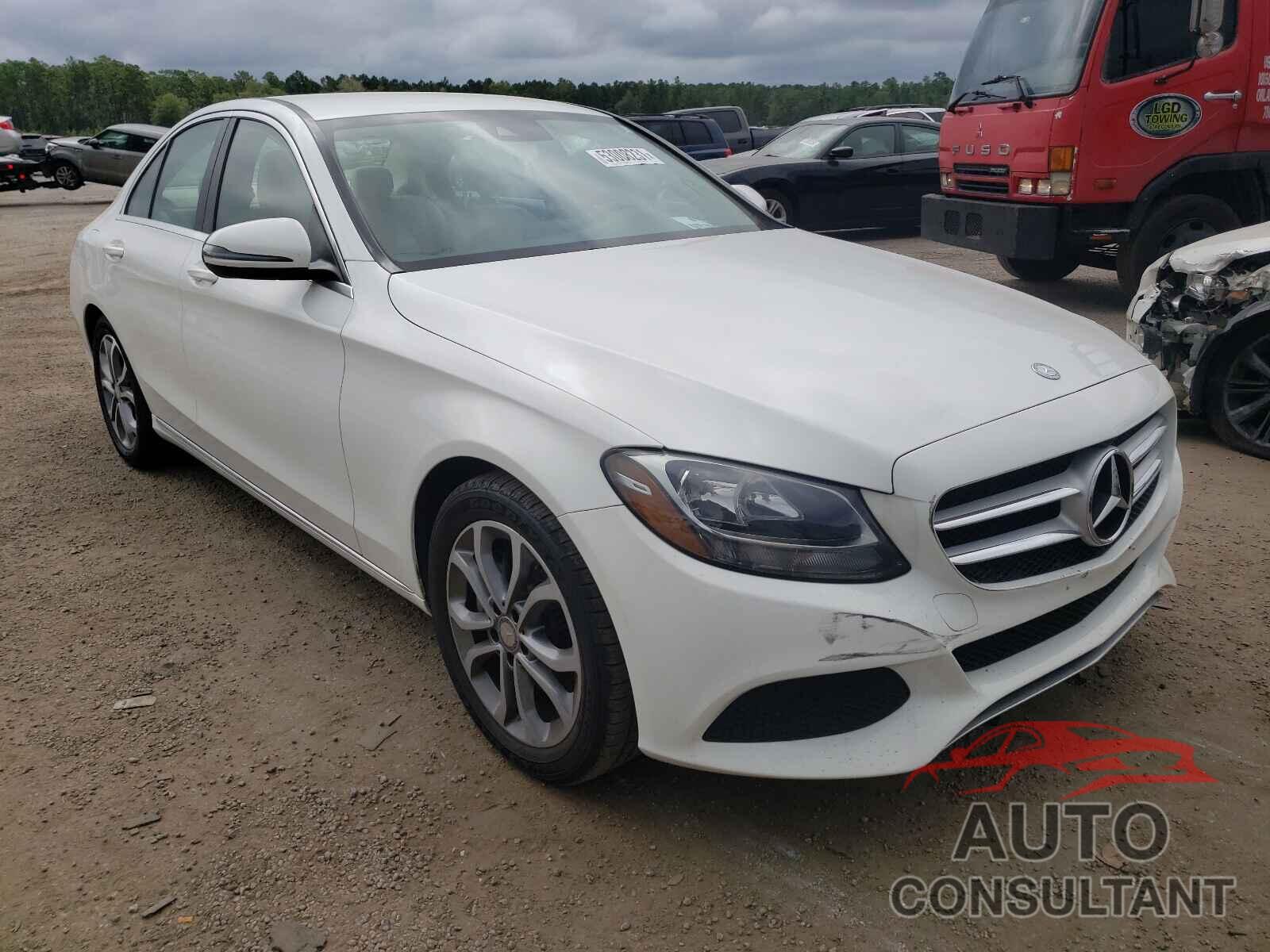 MERCEDES-BENZ C-CLASS 2016 - 55SWF4JB8GU150822