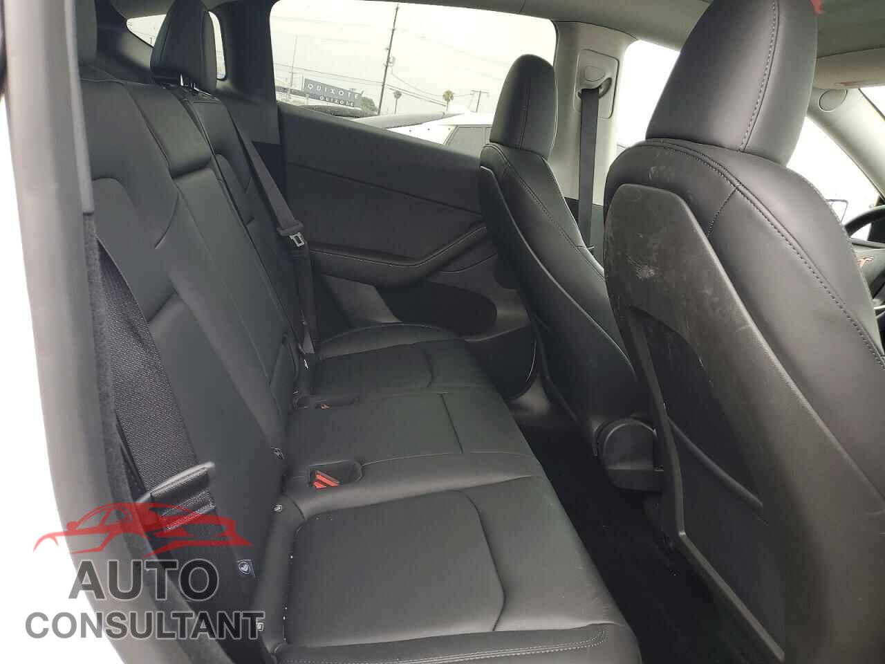TESLA MODEL Y 2025 - 7SAYGDED9SF282468