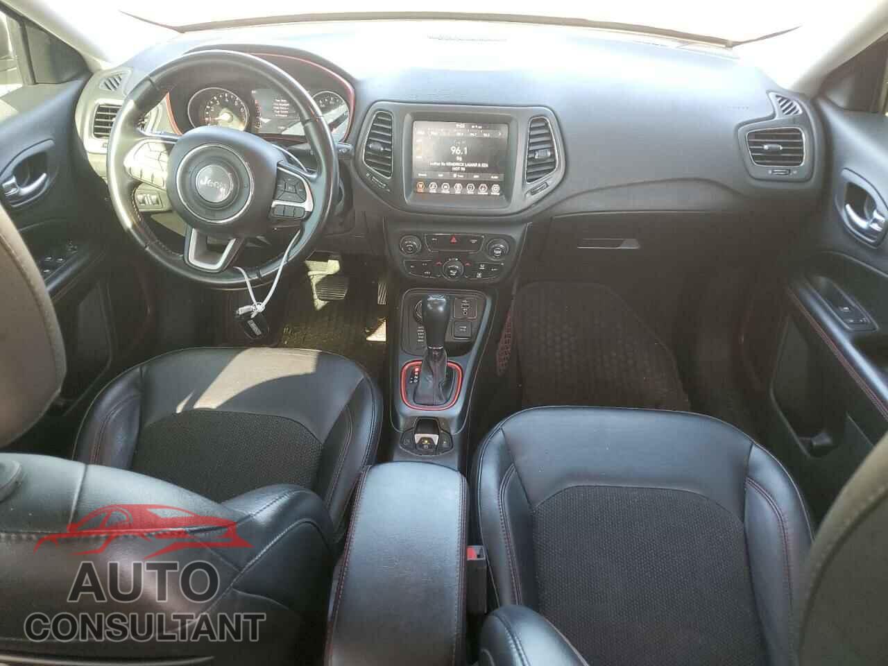 JEEP COMPASS 2020 - 3C4NJDDB4LT184212