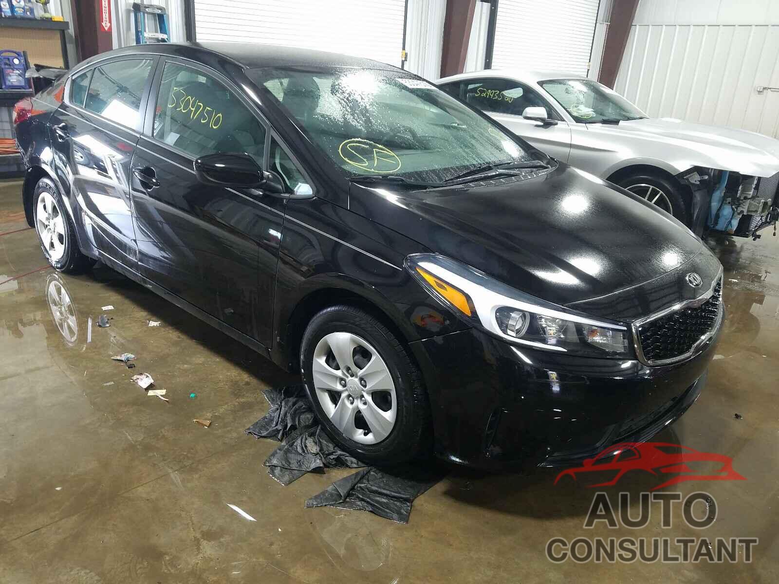 KIA FORTE 2018 - 3KPFK4A74JE211508