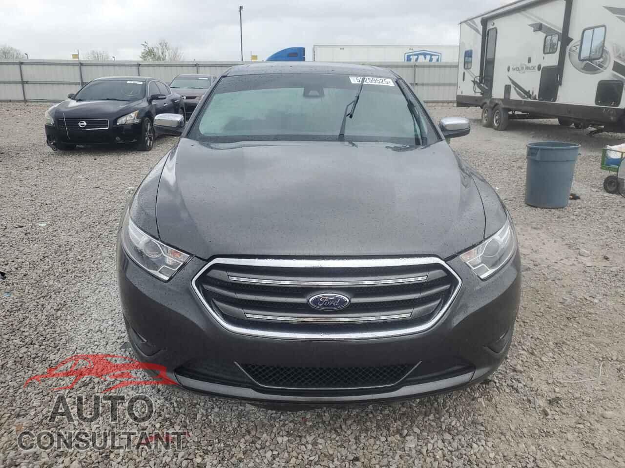 FORD TAURUS 2017 - 1FAHP2F82HG123444