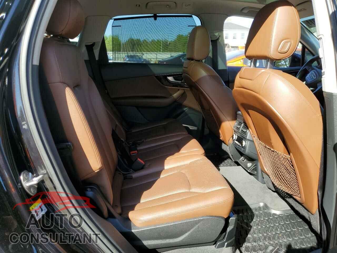 AUDI Q7 2017 - WA1LAAF79HD038457