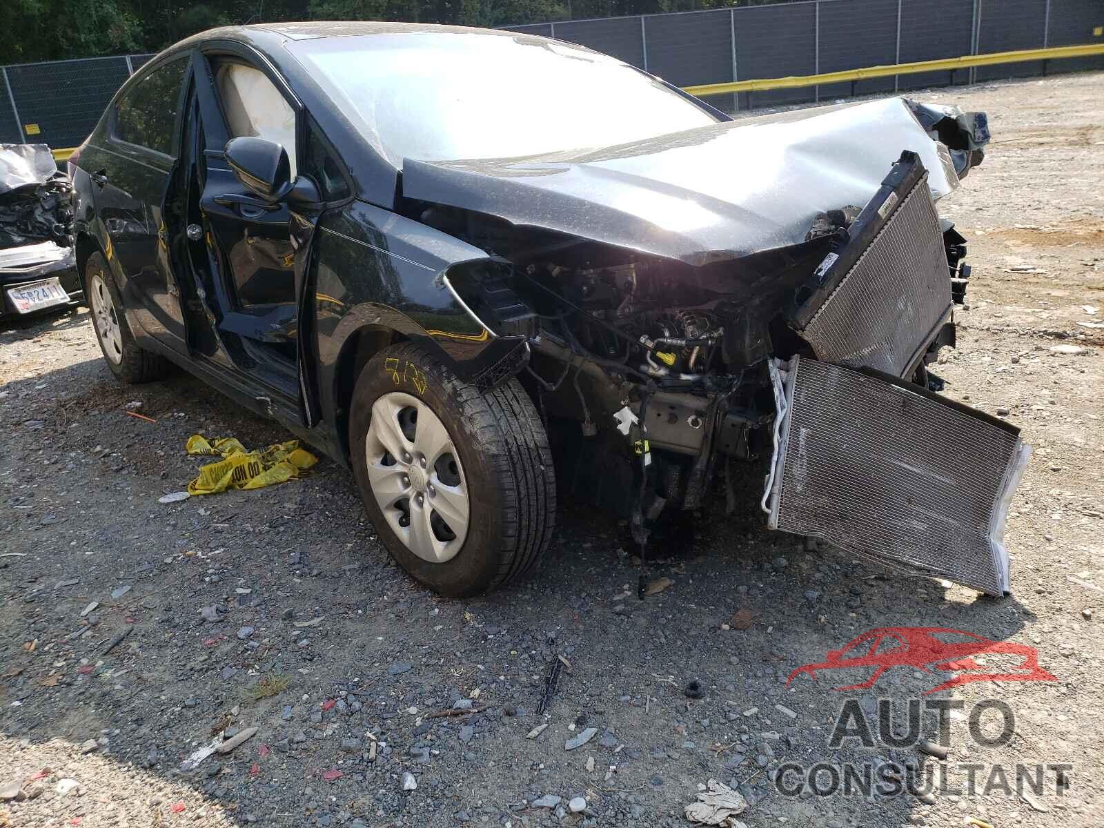 KIA FORTE 2018 - 3KPFL4A75JE272170