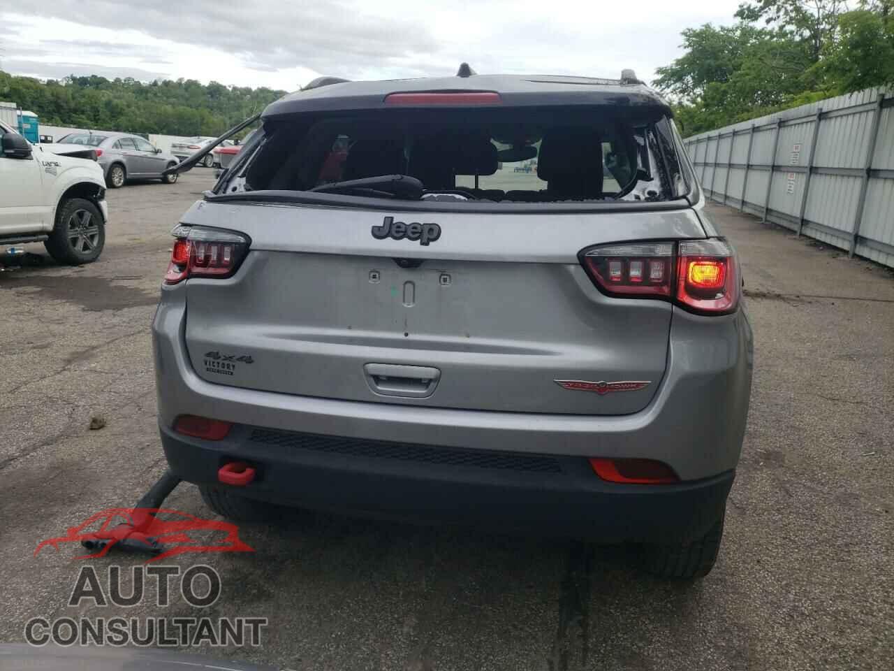 JEEP COMPASS 2020 - 3C4NJDDB3LT117200