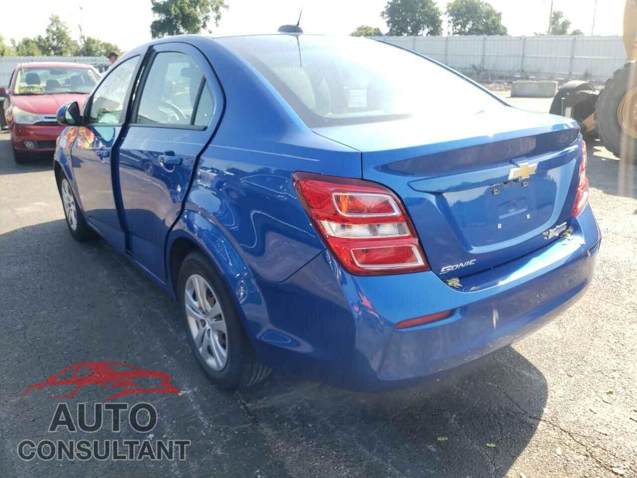 CHEVROLET SONIC 2017 - 1G1JB5SH6H4102995
