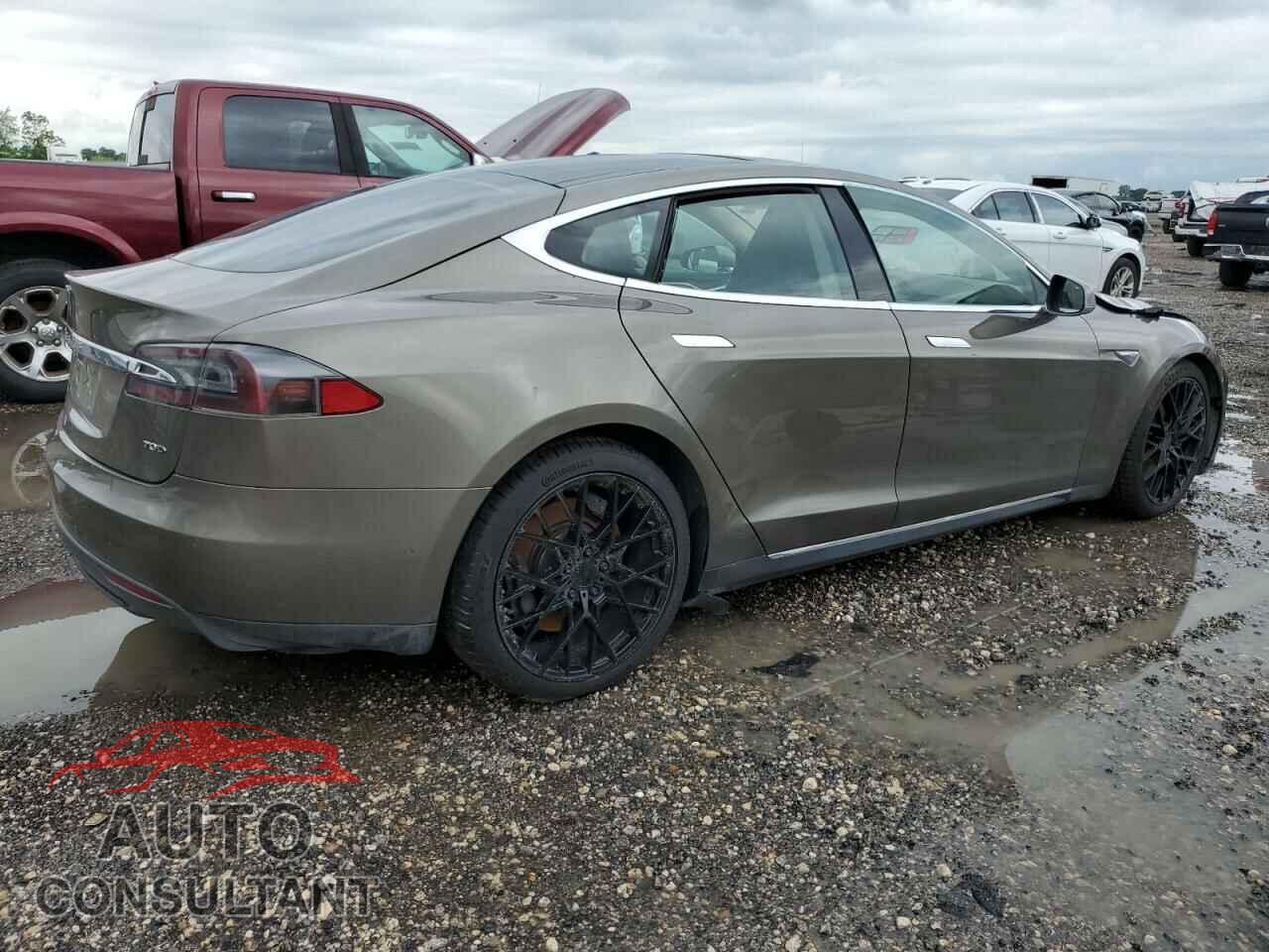 TESLA MODEL S 2015 - 5YJSA1E20FF117464