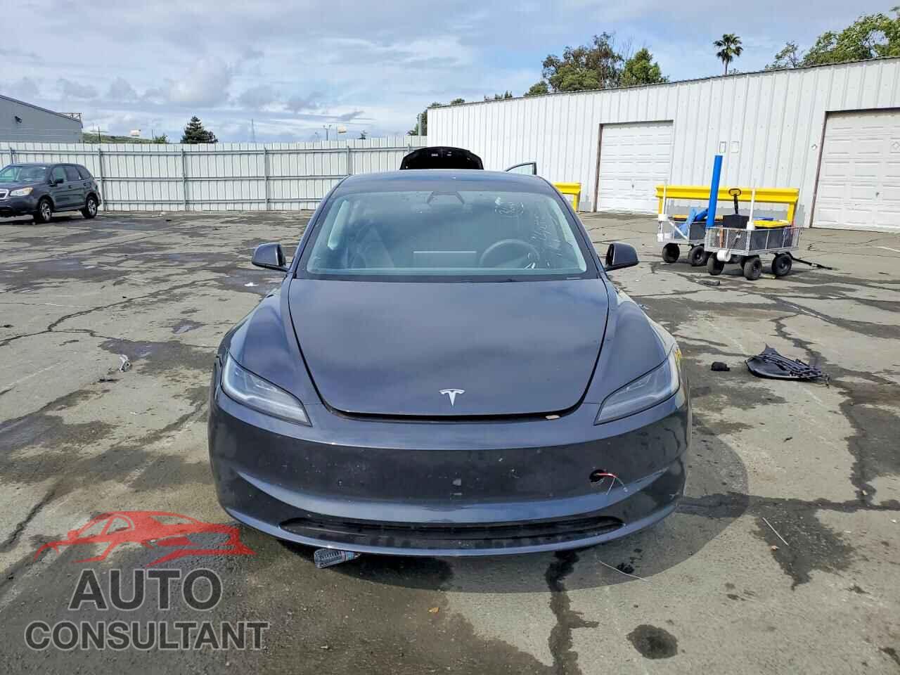 TESLA MODEL 3 2024 - 5YJ3E1EA8RF743011