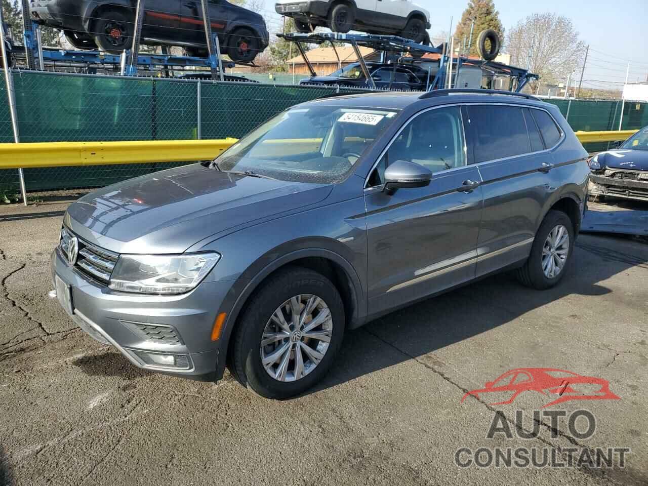 VOLKSWAGEN TIGUAN 2018 - 3VV2B7AX0JM013659