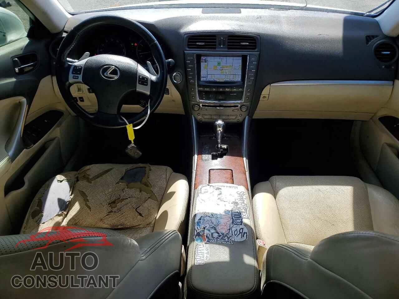 LEXUS IS 2011 - JTHBF5C24B5156189