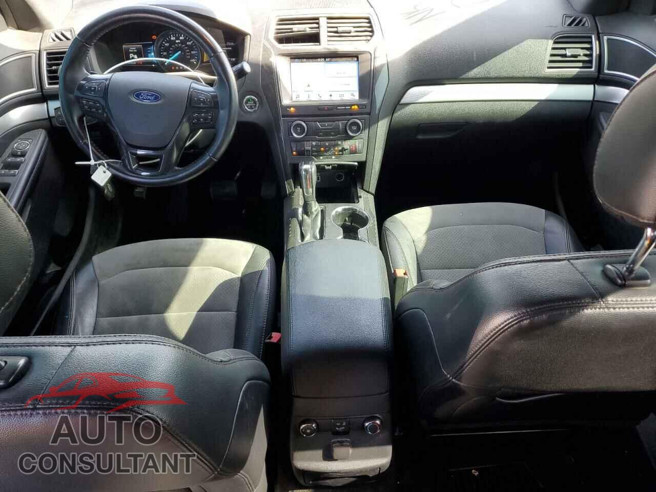 FORD EXPLORER 2017 - 1FM5K8D88HGA18646