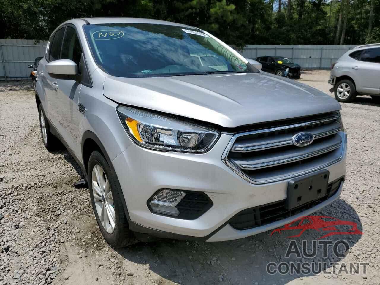 FORD ESCAPE 2017 - 1FMCU9GD5HUC44614