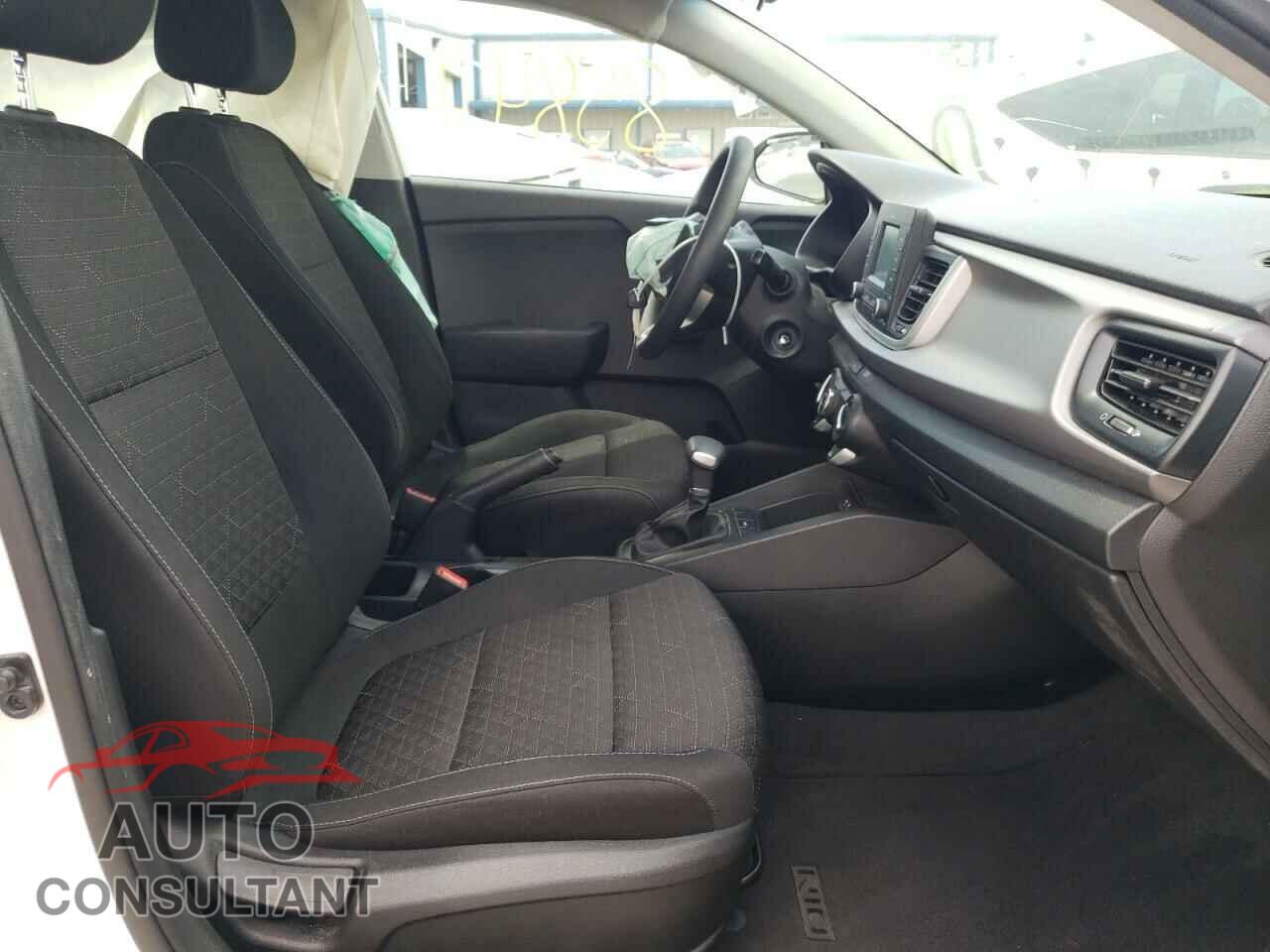 KIA RIO 2018 - 3KPA25AB2JE094788