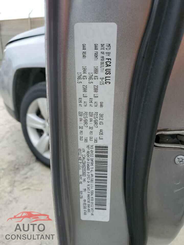 JEEP COMPASS 2016 - 1C4NJCBA9GD553663