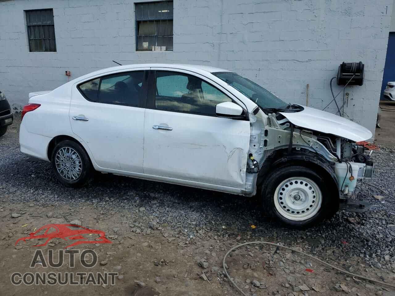 NISSAN VERSA 2019 - 3N1CN7AP3KL846490