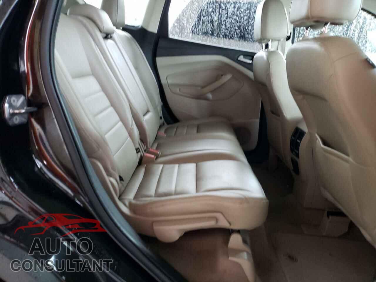 FORD ESCAPE 2013 - 1FMCU9H94DUB76570