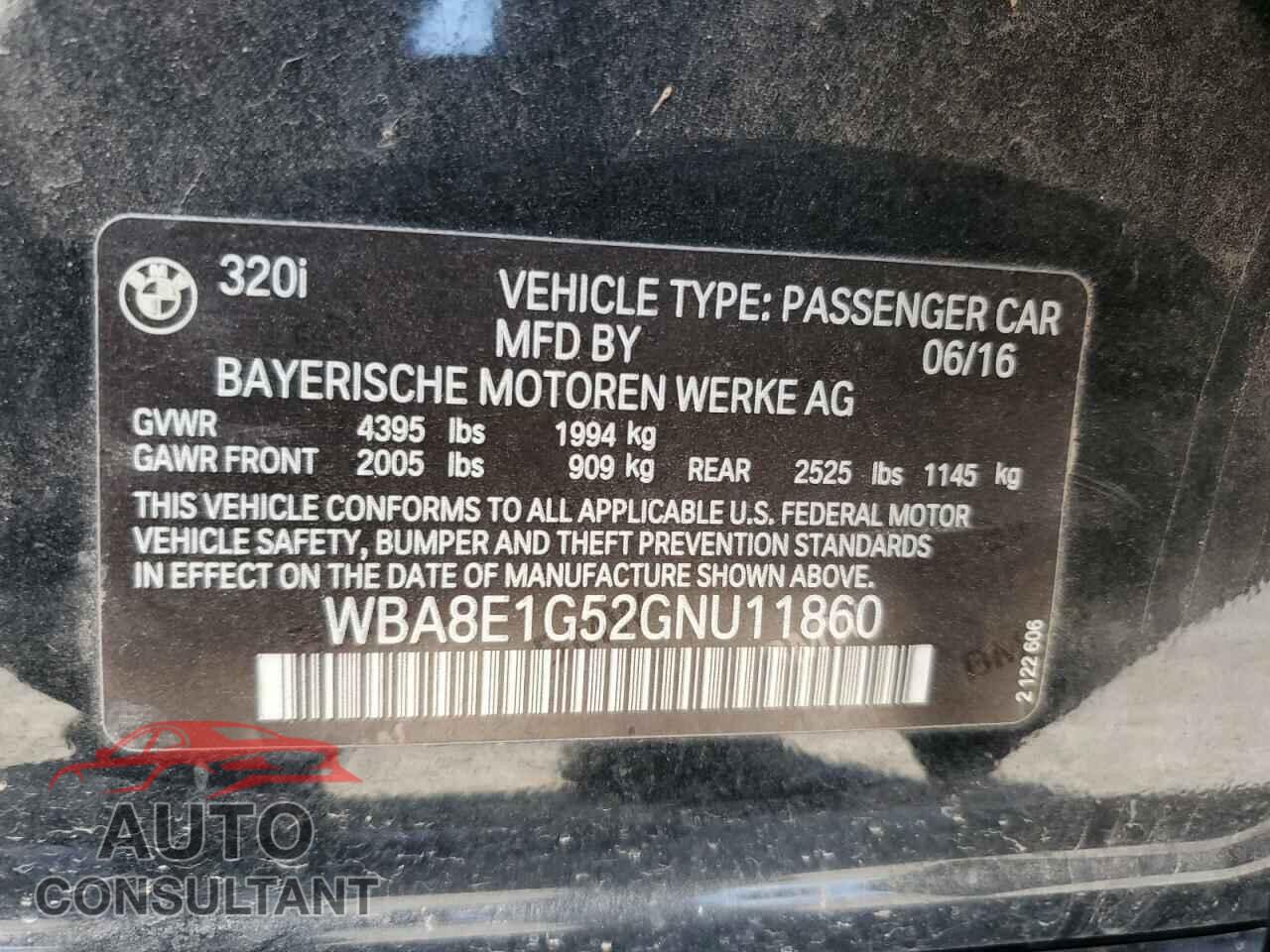 BMW 3 SERIES 2016 - WBA8E1G52GNU11860