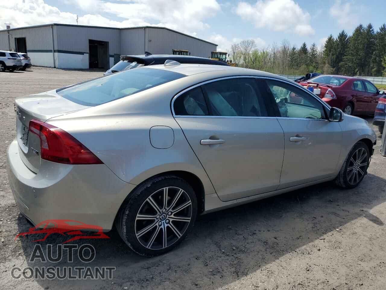 VOLVO S60 2017 - LYV402TK0HB151137