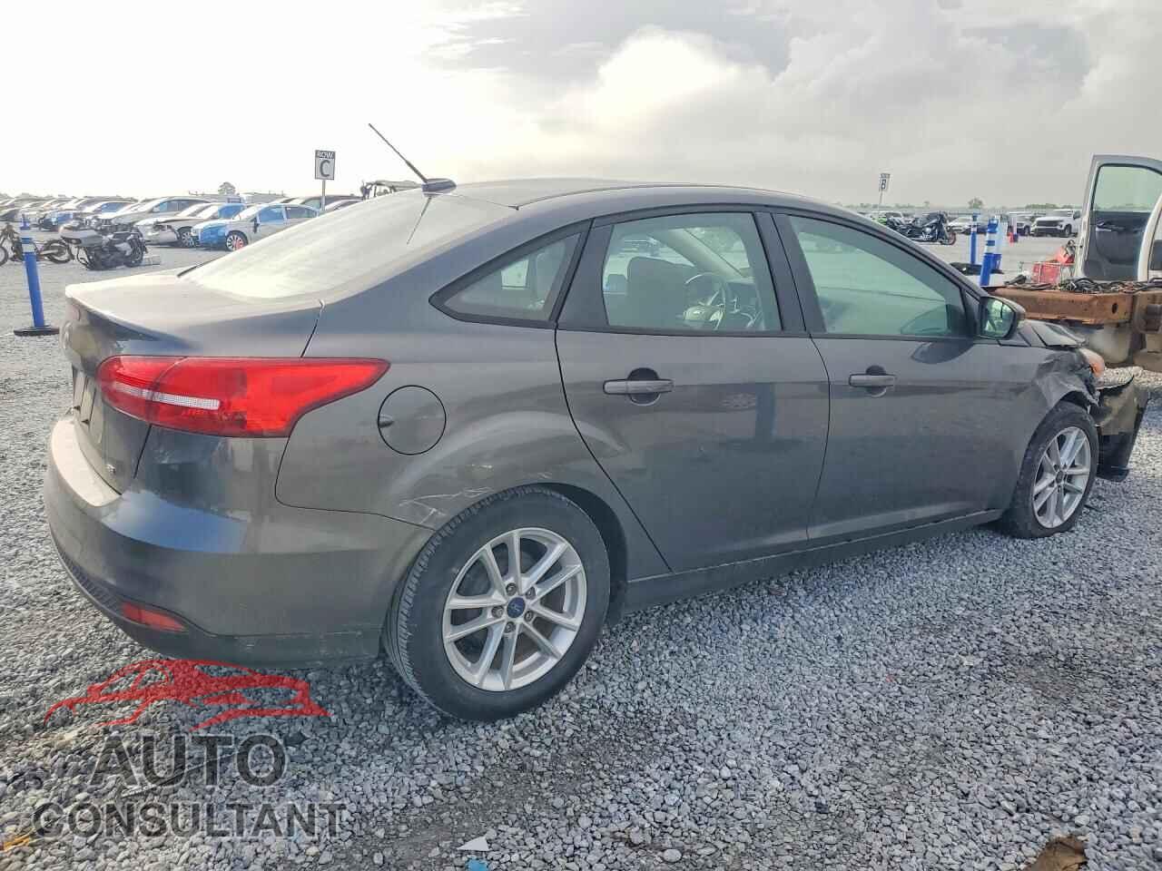 FORD FOCUS 2017 - 1FADP3F21HL241735