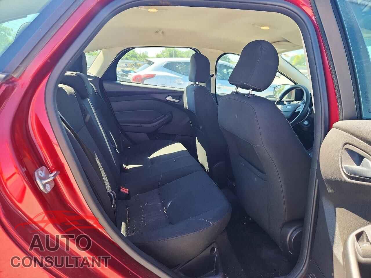 FORD FOCUS 2017 - 1FADP3F26HL341135