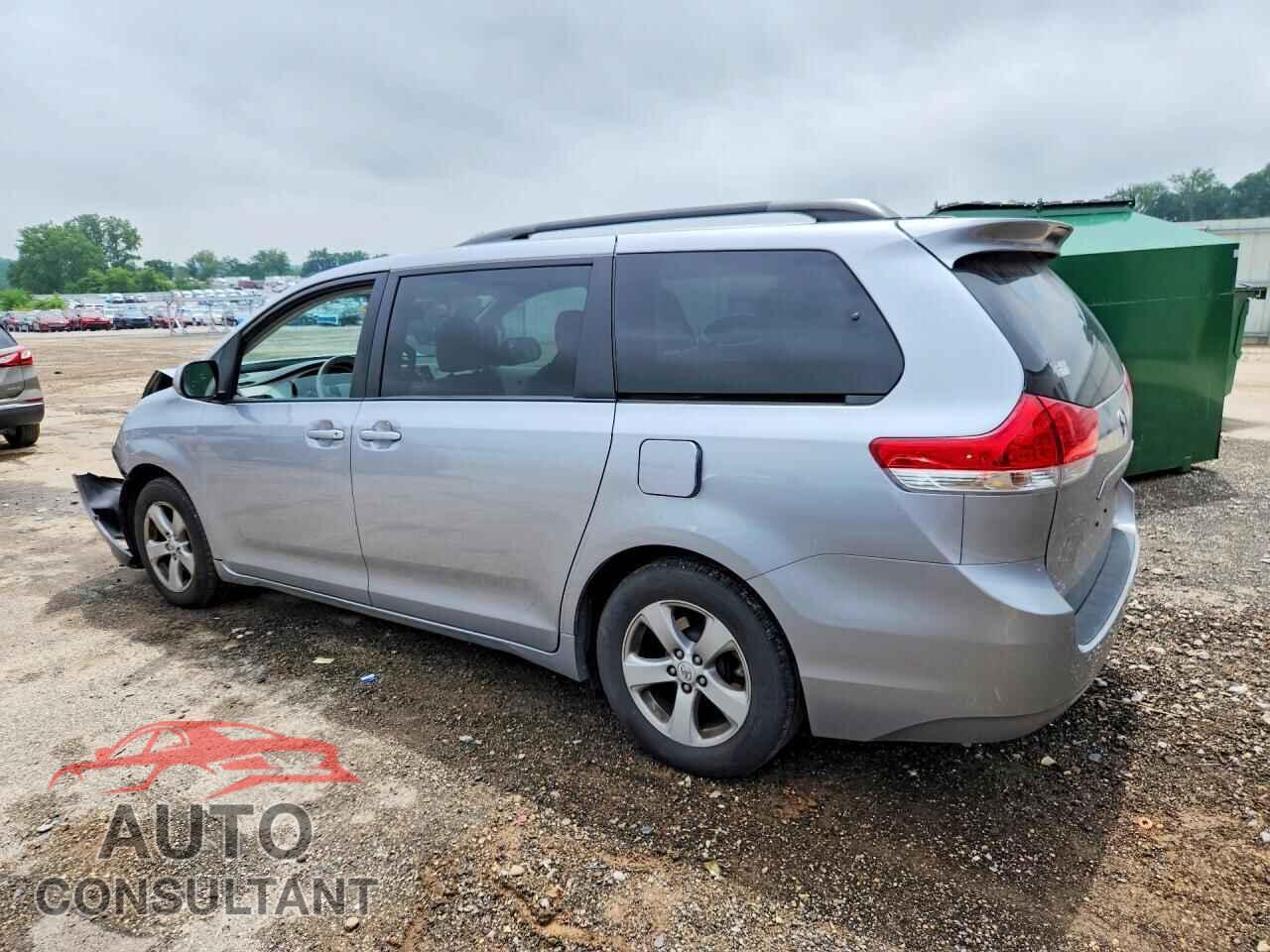 TOYOTA SIENNA 2013 - 5TDKK3DC8DS391491