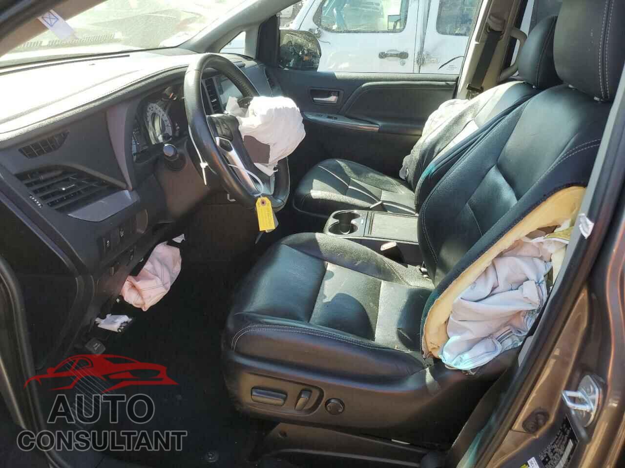 TOYOTA SIENNA 2017 - 5TDXZ3DC5HS766941